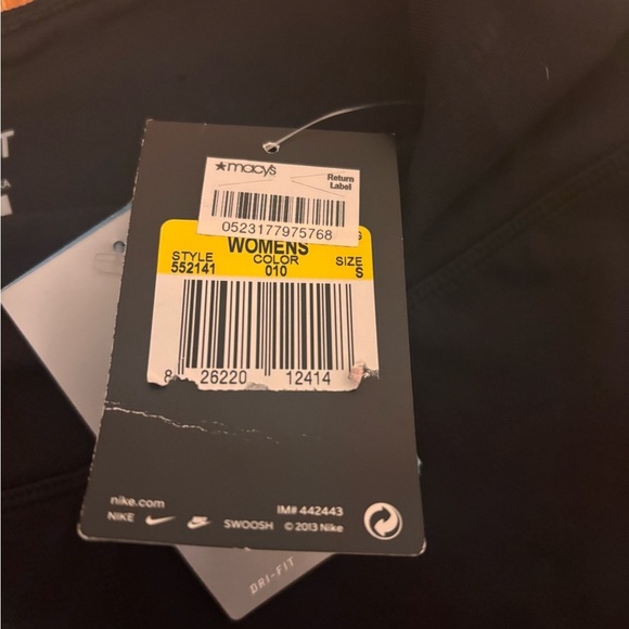 New With Tags! NIKE [S] Women's LEGEND Tight Fit Yoga/Gym Capris-Black 55214 - Picture 6 of 6
